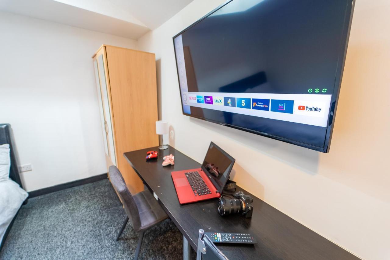 Staysa Equipped Studios Near Qe And Uob In Guesthouse Close To The City! Birmingham Chambre photo