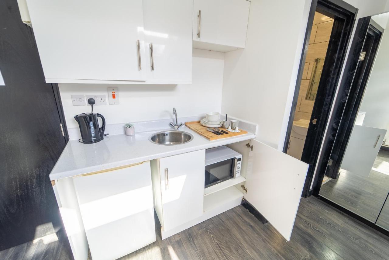 Staysa Equipped Studios Near Qe And Uob In Guesthouse Close To The City! Birmingham Chambre photo