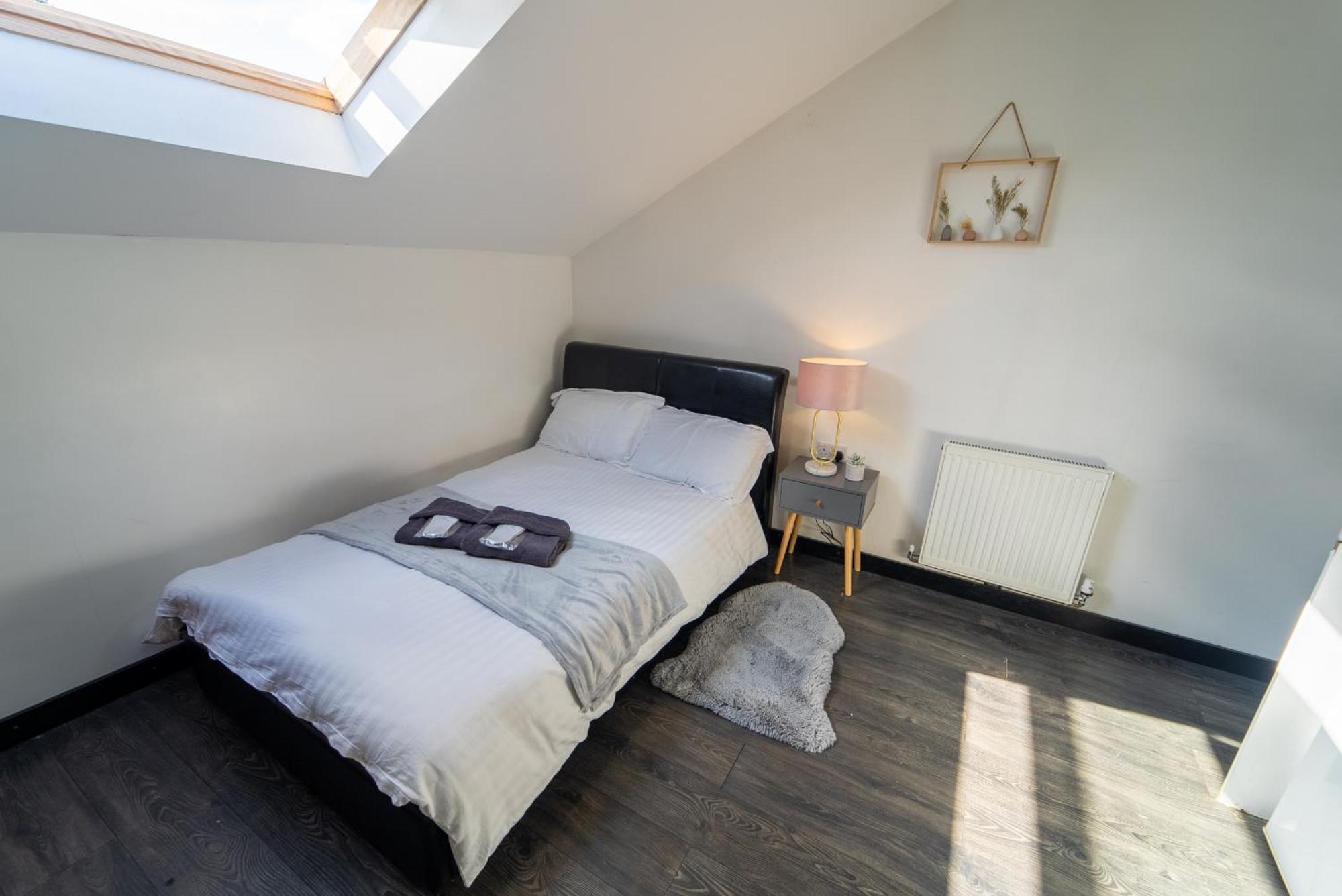 Staysa Equipped Studios Near Qe And Uob In Guesthouse Close To The City! Birmingham Chambre photo