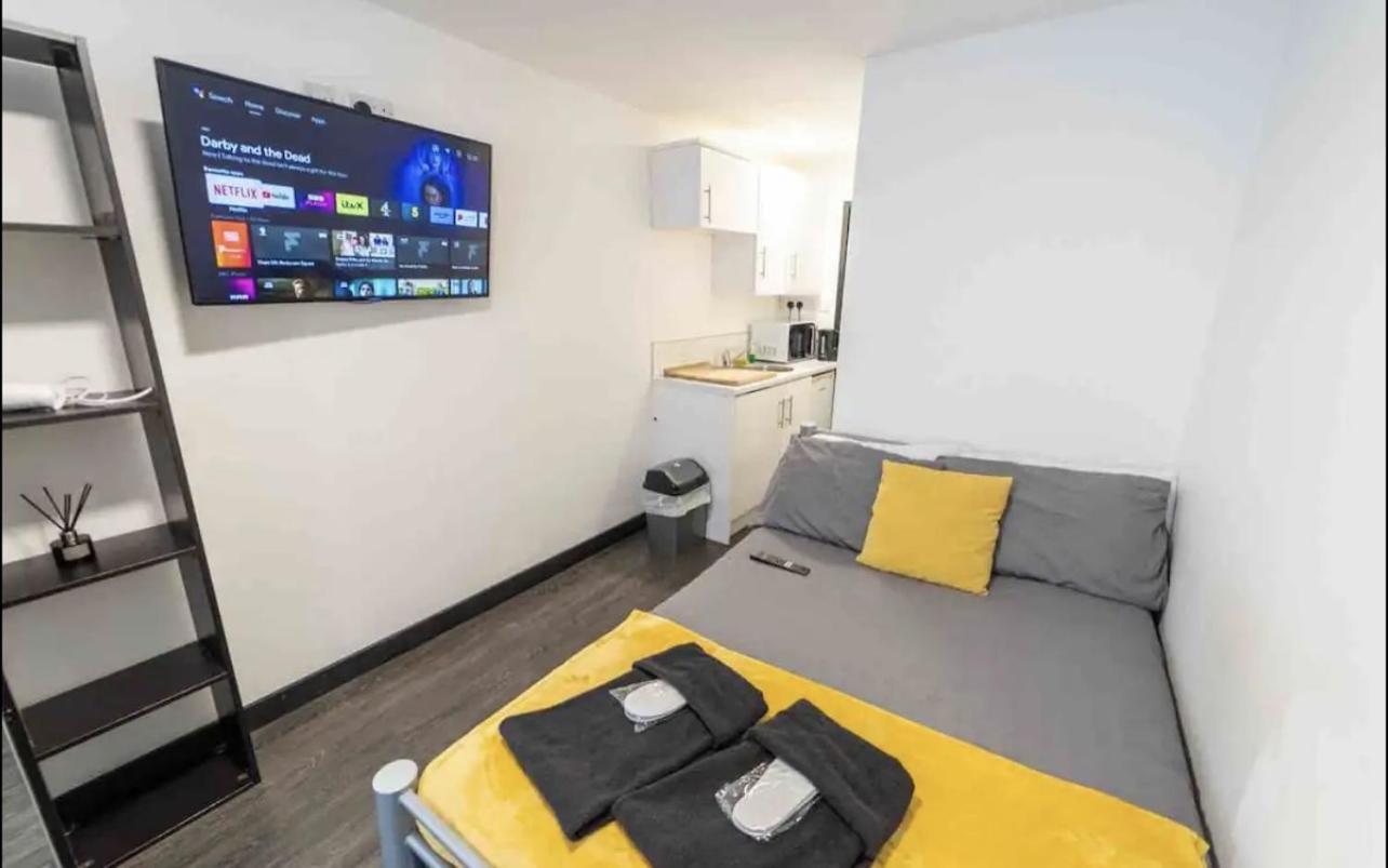 Staysa Equipped Studios Near Qe And Uob In Guesthouse Close To The City! Birmingham Extérieur photo